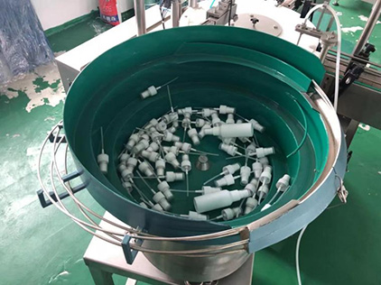 Auto liquid filling capping machine4