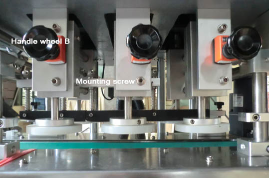 Automatic Capping Machine40