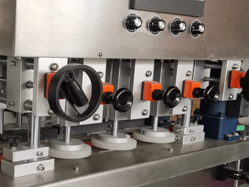 Bottle Capping machine4