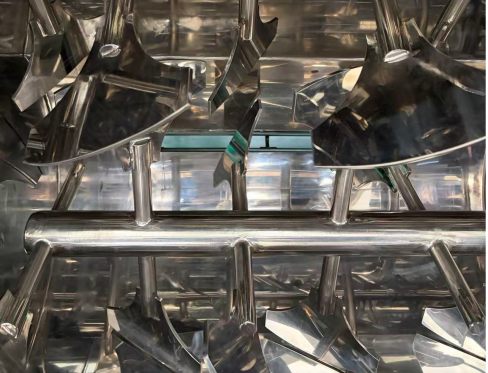What is the difference between a ribbon mixer and a paddle mixer (2)